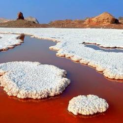Minerale di sale e terra rossa, Bandar-e - Abbas, Hormozgan - Iran