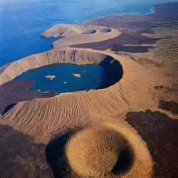 Cratères volcaniques, Île Isabela -  Galapagos