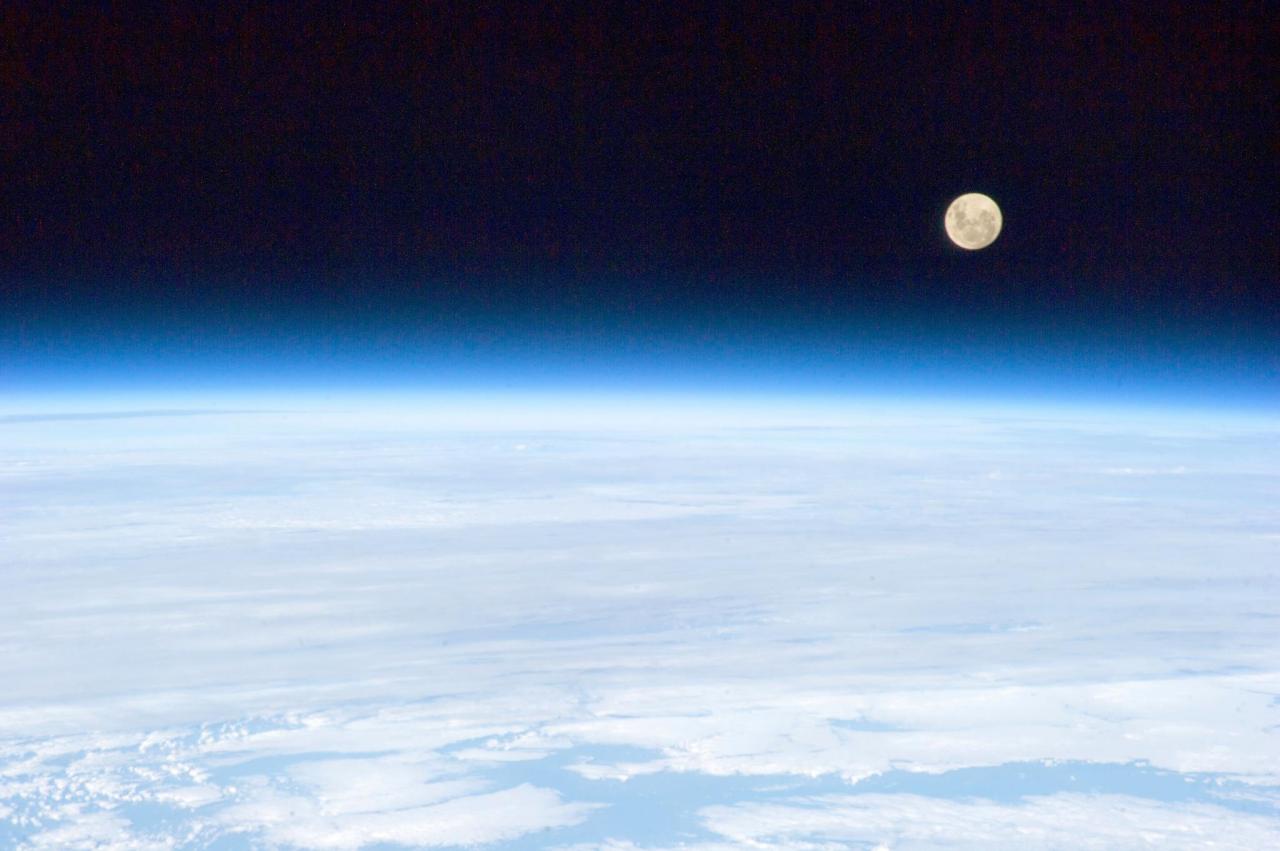 La Terre et la Lune vues de l'espace