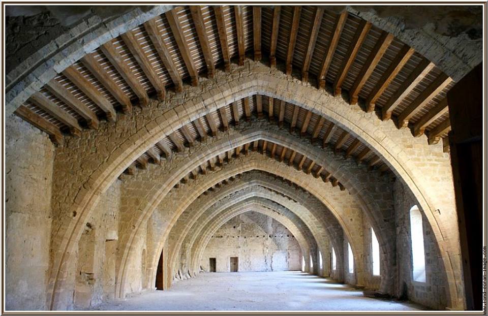 Dortoir,  abbaye de Lagrasse (1227), Languedoc-Roussillon - France