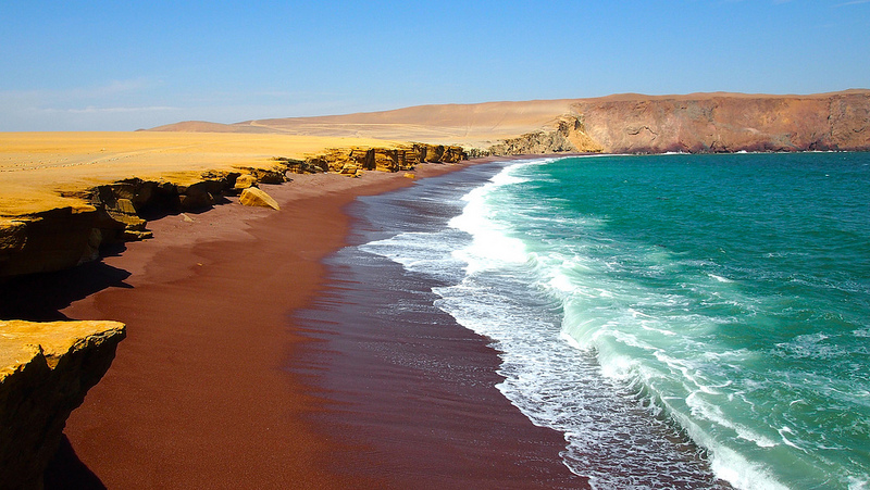 Spiaggia rossa di Paracas - Perù