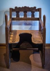 Chaise d'accouchement alsacienne (XIXe siècle)