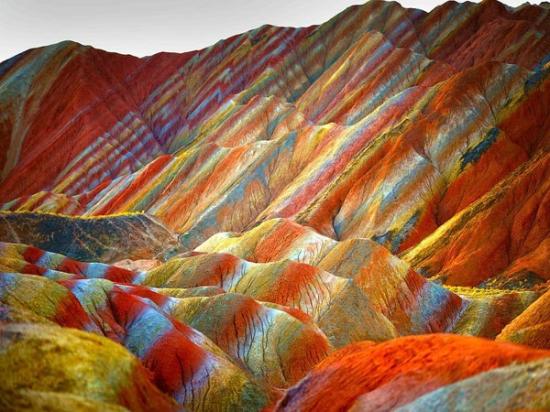 Montagnes multicolores de danxia chine