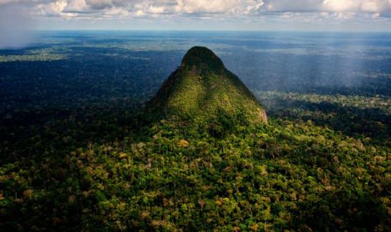 Cône d'origine volcanique, Sierra del Divisor - Pérou