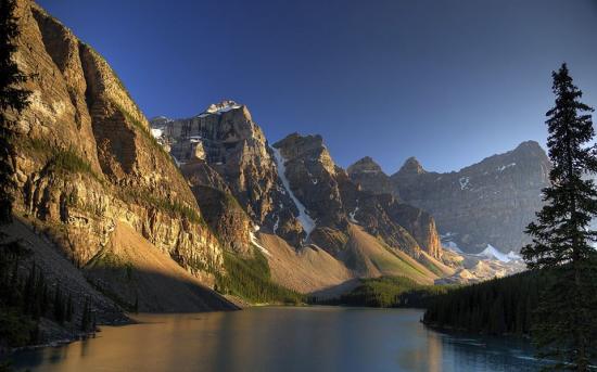 Le lac Moraine, Alberta - Canada